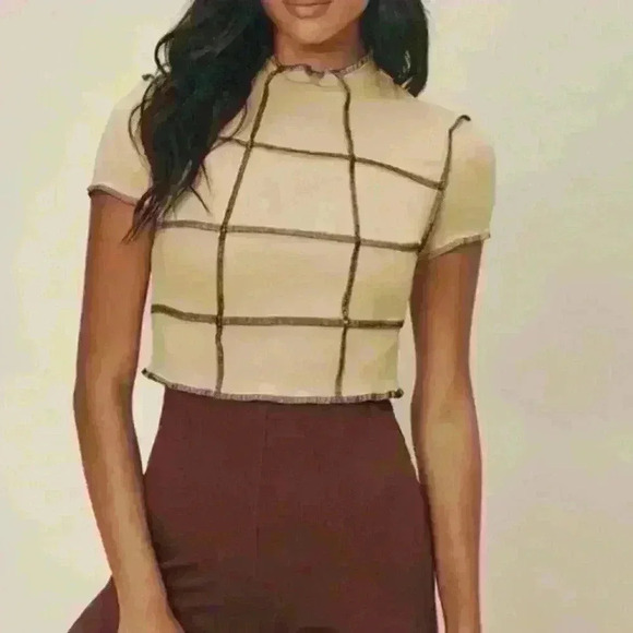 Tops - Contrast stitch grid print cropped tee